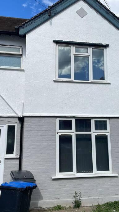 5 Bed 5Mins From Wembley Stadium Londres Exterior foto